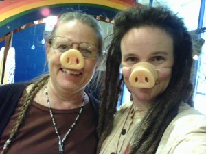 Wren & Rita Jane, pig noses